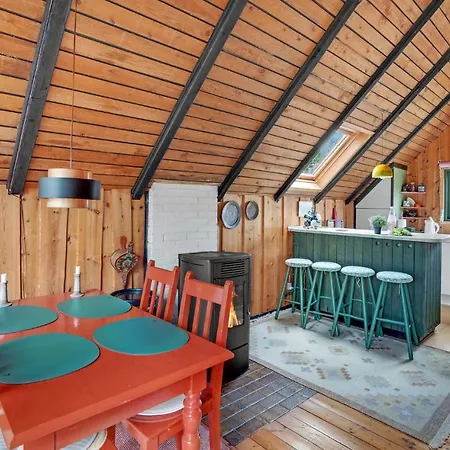 2 Bedroom Beautiful In Nørre Nebel