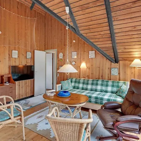 Ferienhaus 2 Bedroom Beautiful In *